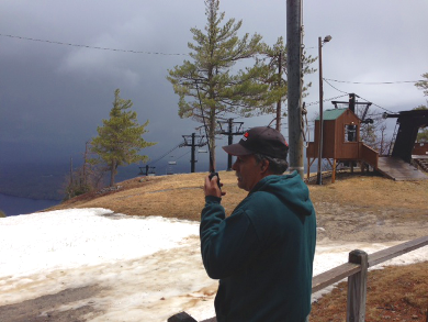 Charlie makes some VHF contacts