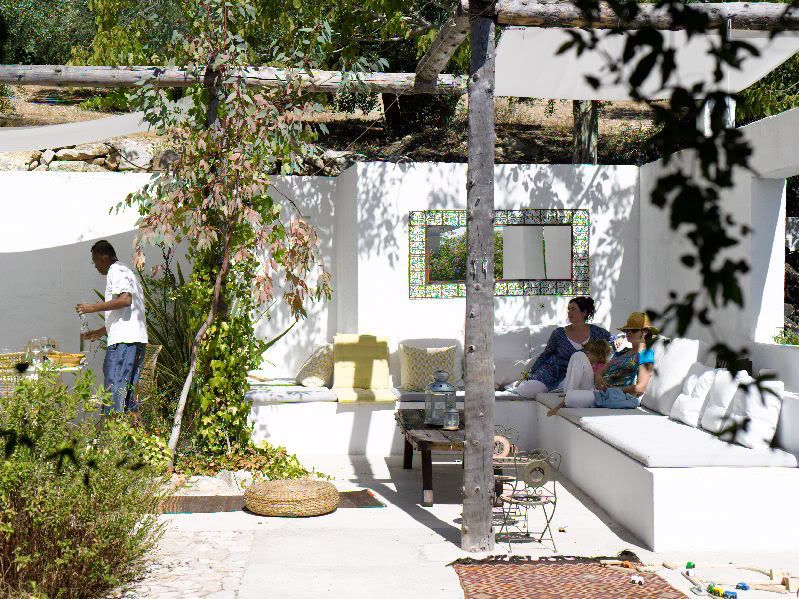 Outdoor banquette. 11 hbx outdoor pink banquette 0515. online ... Lounge Banquette inspiration