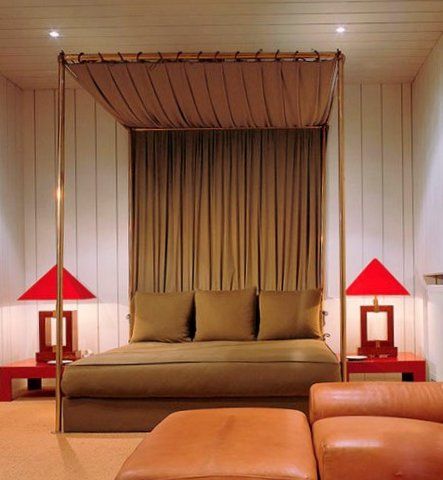 photo giorgio-armani-04-italy-bedroom_zps4a9aba11.jpg