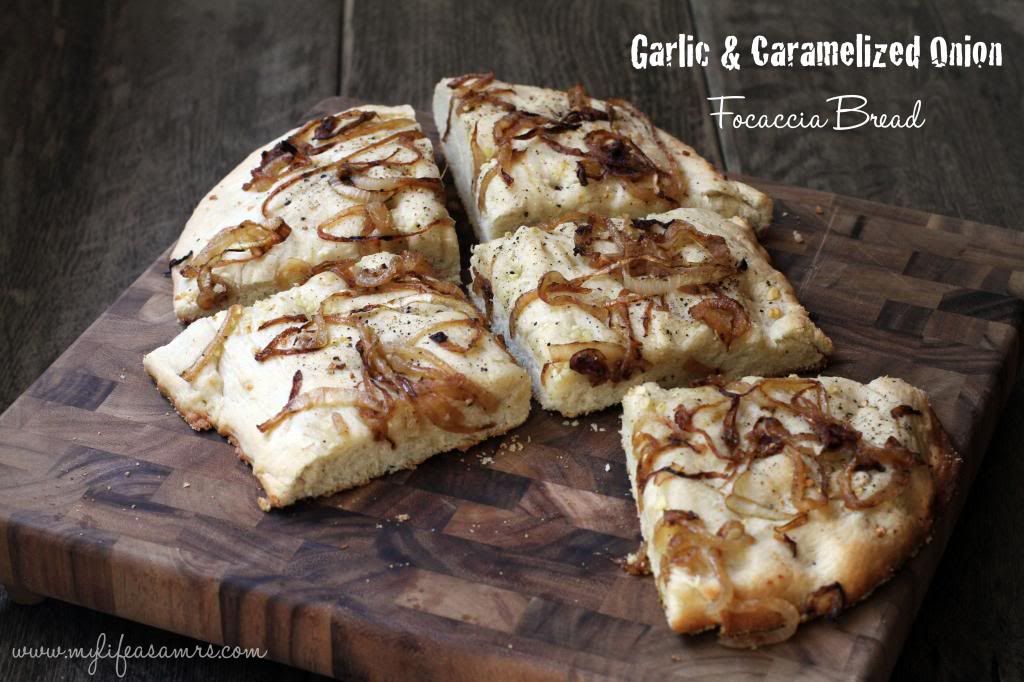Garlic & Caramelized Onion Focaccia Bread | www.mylifeasamrs.com