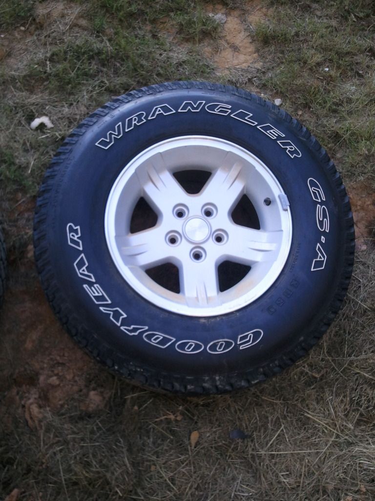 (5) Factory Aluminium TJ wheels and new tires 30x9.50x15 - FOR SALE ...