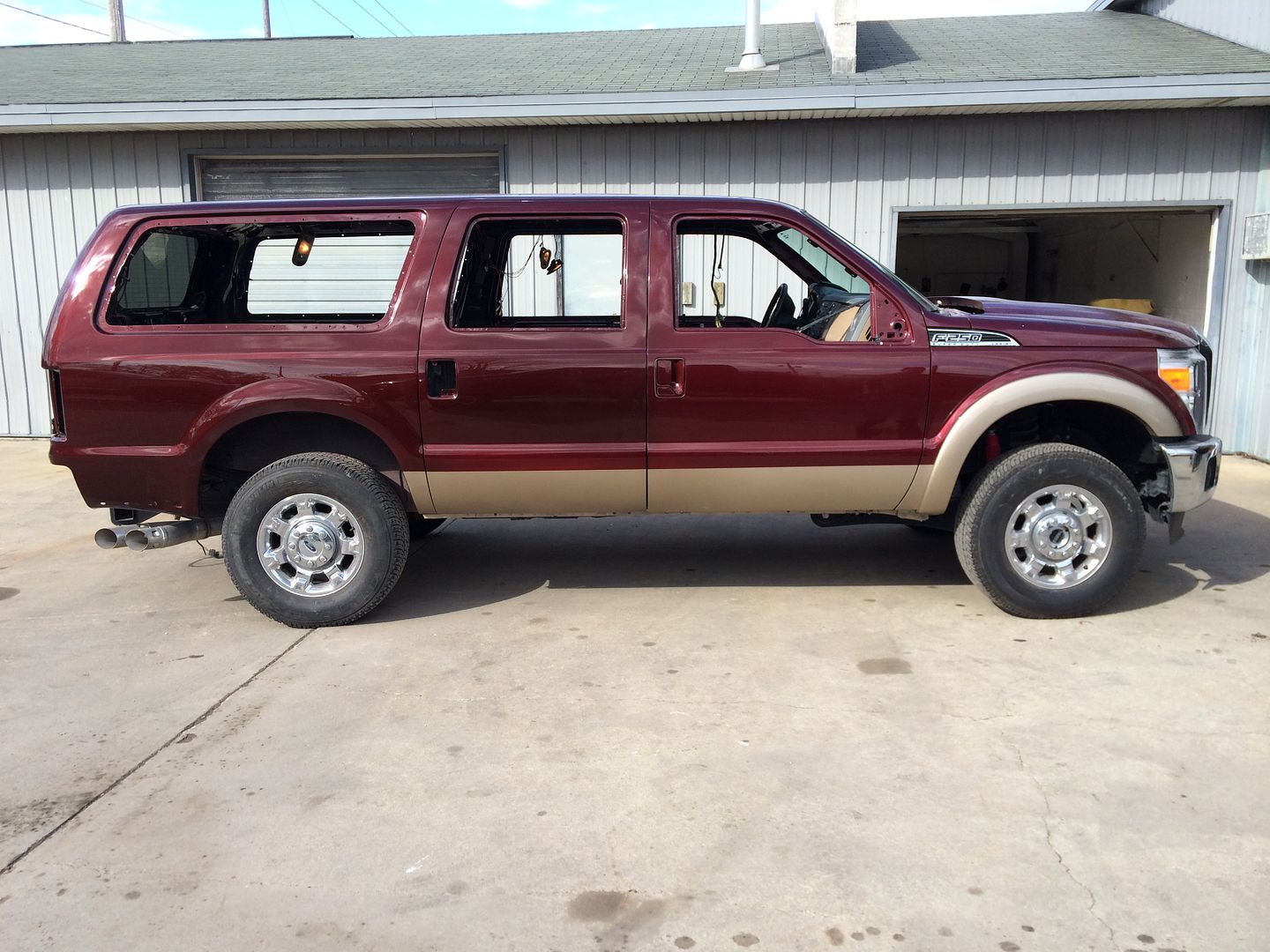 Ford Excursion 2012